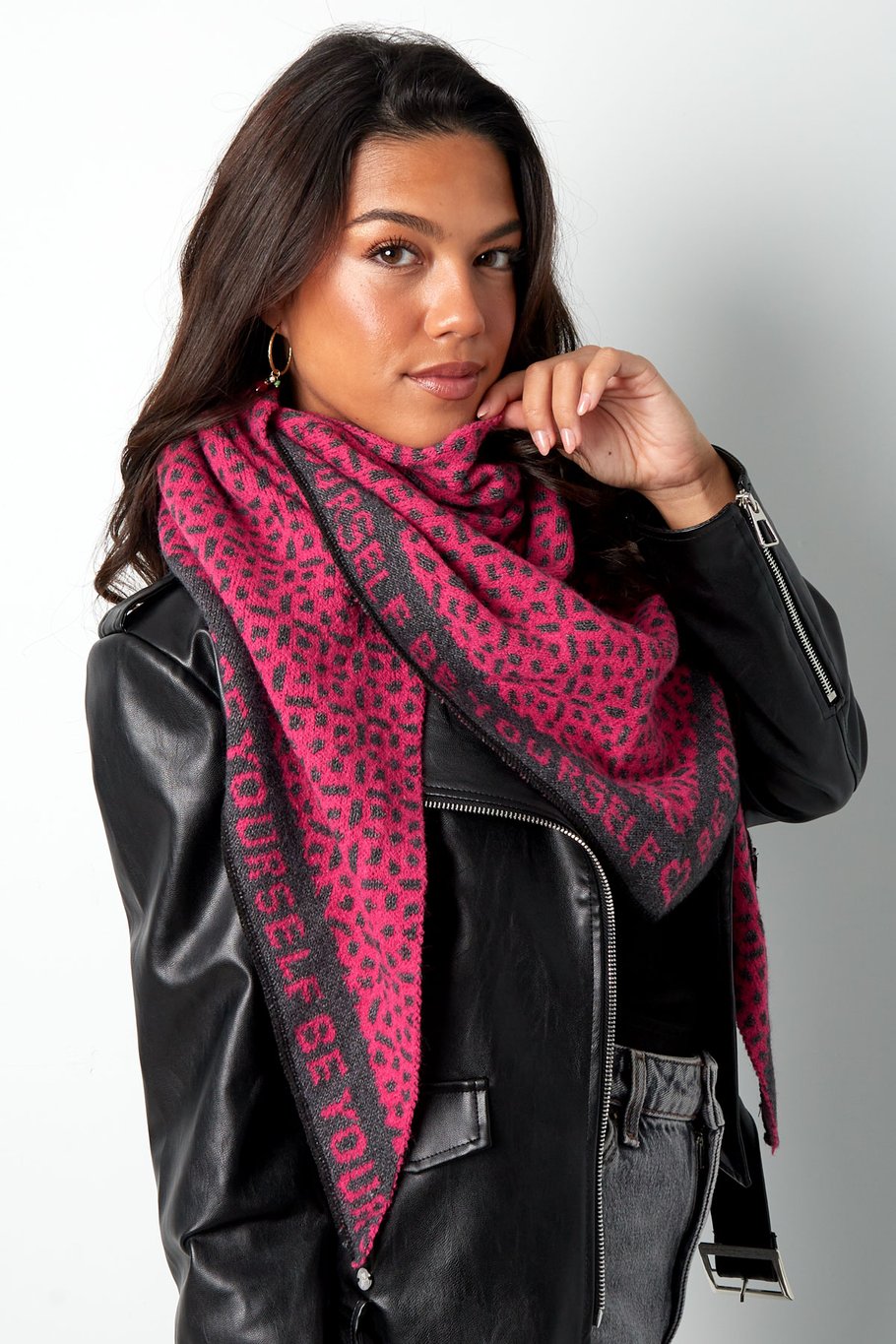 Foulard pointu coloré avec texte - orange Image3